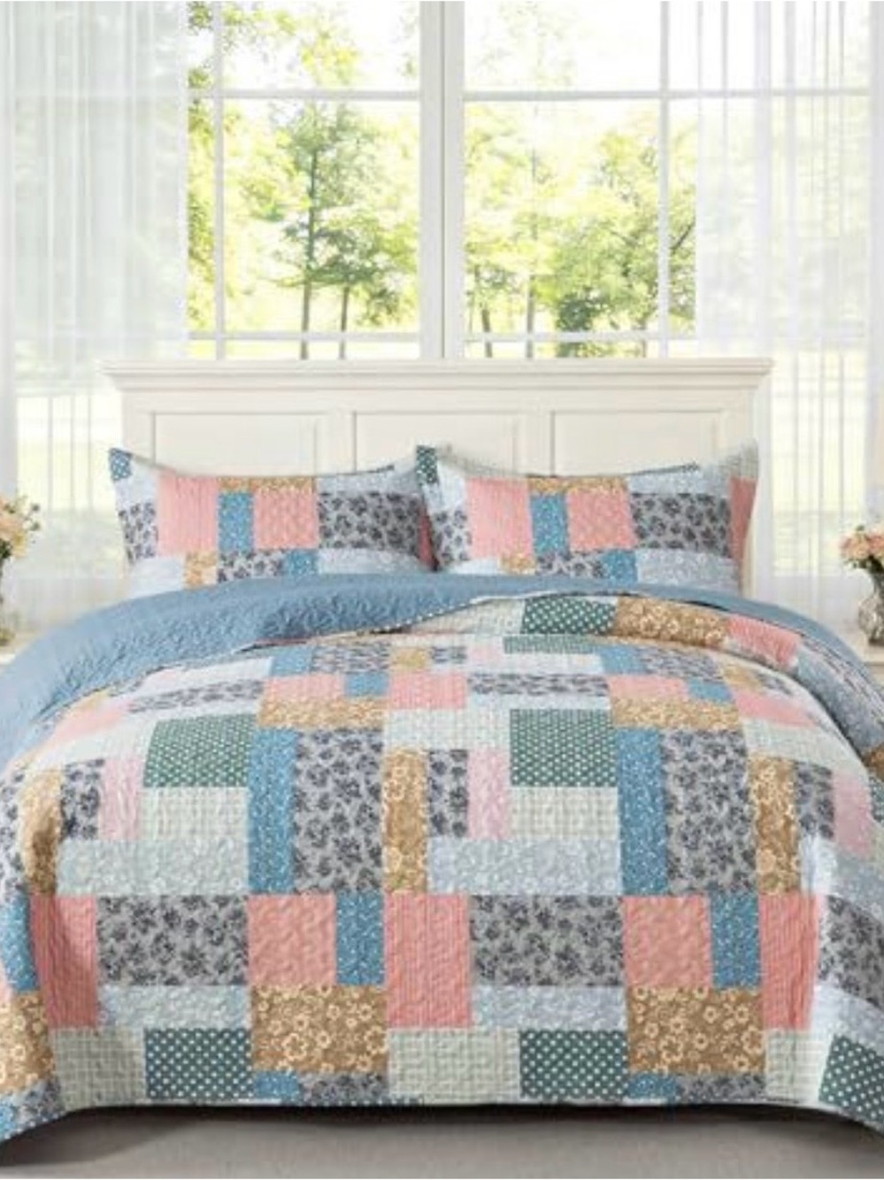 Patchwork Quilt Bedding Set in Pink, Blue, Green and Cream